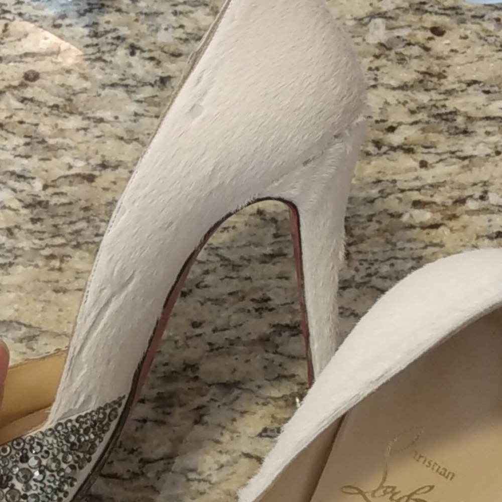 Christian Louboutin heels👠 - Picture 4 of 5